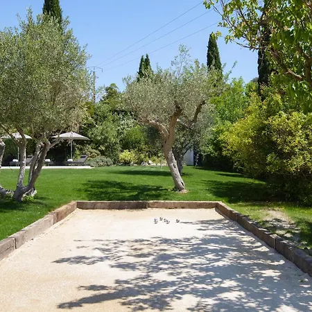 Hotel Le Vallon De Valrugues & 5*