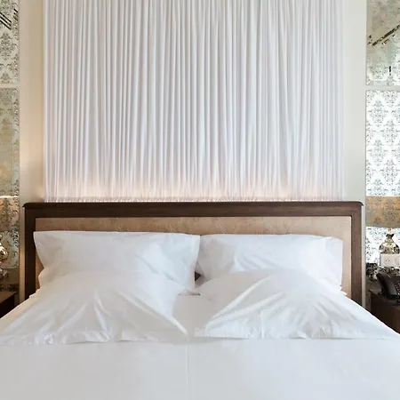 Le Vallon De Valrugues & Hotel 5*